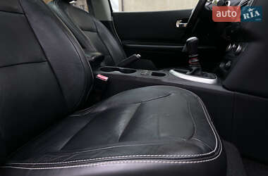 Внедорожник / Кроссовер Nissan Qashqai 2012 в 