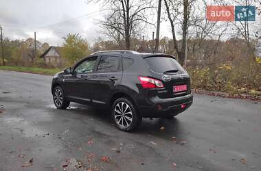 Позашляховик / Кросовер Nissan Qashqai 2012 в  фото 3 Позашляховик / Кросовер Nissan Qashqai 2012 в