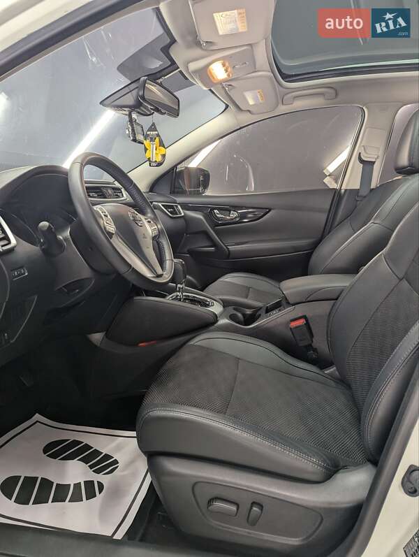 Позашляховик / Кросовер Nissan Qashqai 2015 в Тернополі фото 12 Позашляховик / Кросовер Nissan Qashqai 2015 в Тернополі