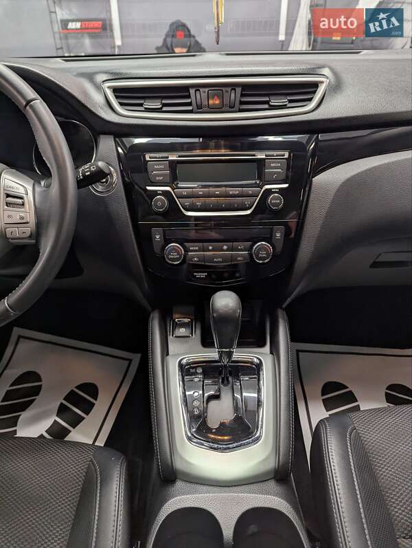 Позашляховик / Кросовер Nissan Qashqai 2015 в Тернополі фото 26 Позашляховик / Кросовер Nissan Qashqai 2015 в Тернополі