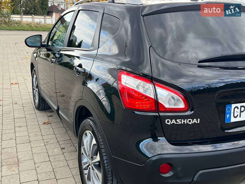 Внедорожник / Кроссовер Nissan Qashqai 2012 в Львове