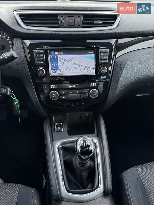 Внедорожник / Кроссовер Nissan Qashqai 2015 в Бережанах