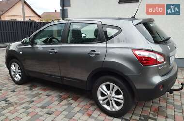 Внедорожник / Кроссовер Nissan Qashqai 2012 в 