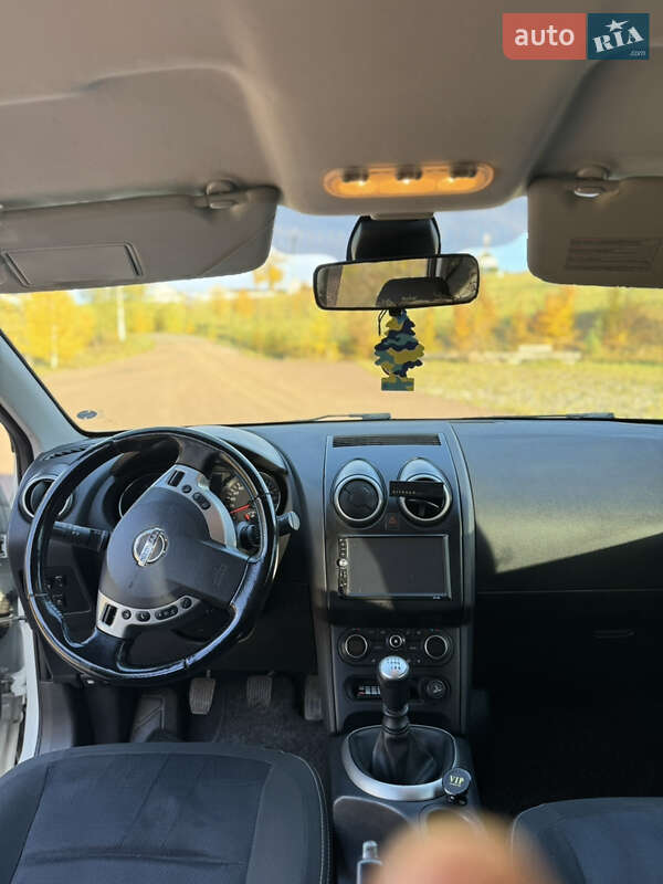 Позашляховик / Кросовер Nissan Qashqai 2011 в Долині