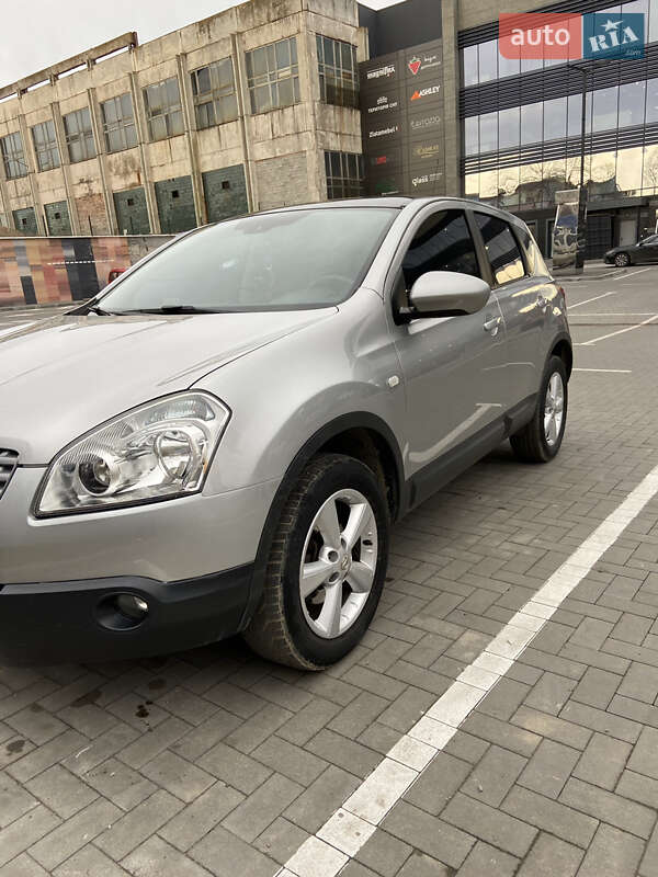 Позашляховик / Кросовер Nissan Qashqai 2009 в Івано-Франківську