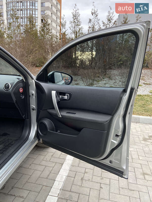 Позашляховик / Кросовер Nissan Qashqai 2009 в Івано-Франківську