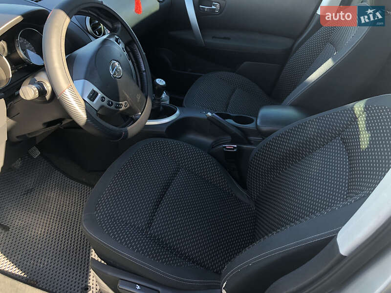 Позашляховик / Кросовер Nissan Qashqai 2009 в Івано-Франківську