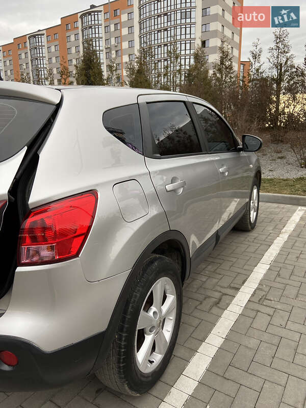 Позашляховик / Кросовер Nissan Qashqai 2009 в Івано-Франківську