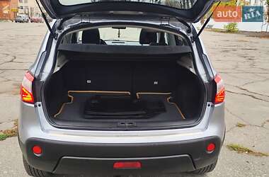Внедорожник / Кроссовер Nissan Qashqai 2011 в 