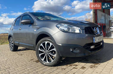 Внедорожник / Кроссовер Nissan Qashqai 2012 в Отынии