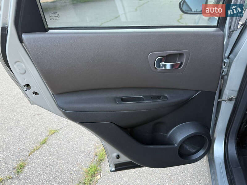 Позашляховик / Кросовер Nissan Qashqai 2008 в Харкові