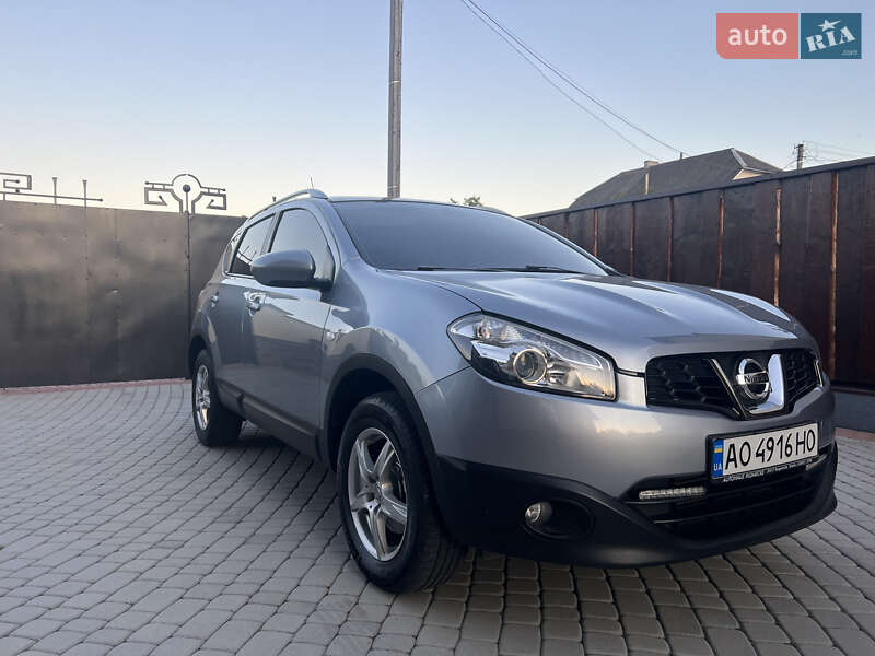 Внедорожник / Кроссовер Nissan Qashqai 2010 в Мукачево