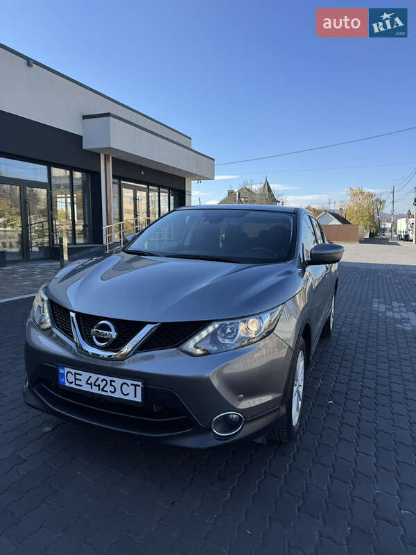 Внедорожник / Кроссовер Nissan Qashqai 2015 в Черновцах