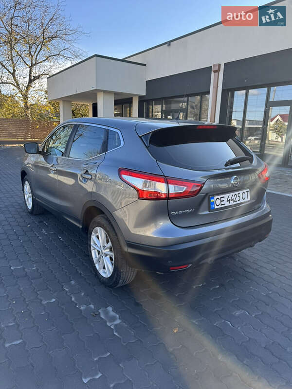 Внедорожник / Кроссовер Nissan Qashqai 2015 в Черновцах