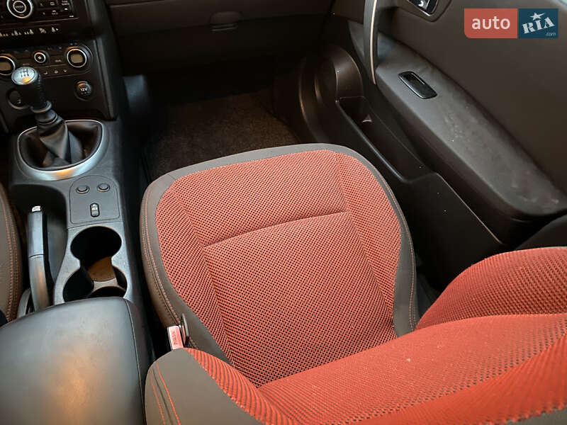 Внедорожник / Кроссовер Nissan Qashqai 2008 в Конотопе