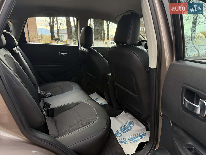 Внедорожник / Кроссовер Nissan Qashqai 2012 в Тячеве