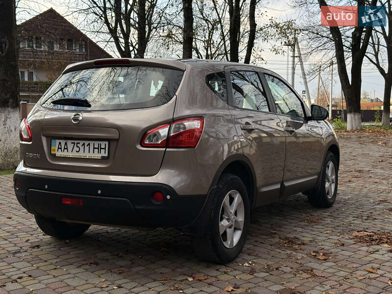 Внедорожник / Кроссовер Nissan Qashqai 2012 в Тячеве