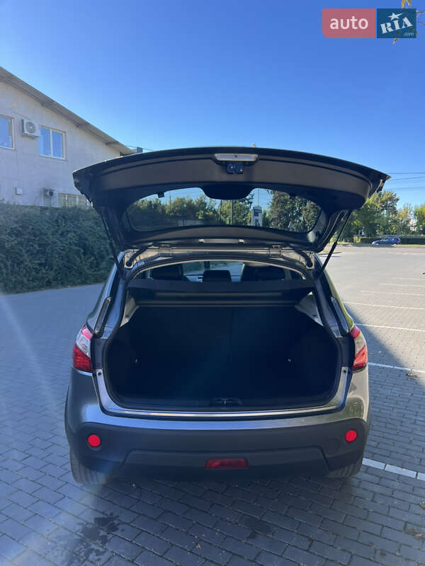 Внедорожник / Кроссовер Nissan Qashqai 2013 в Луцке