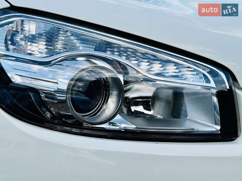 Внедорожник / Кроссовер Nissan Qashqai 2012 в Стрые