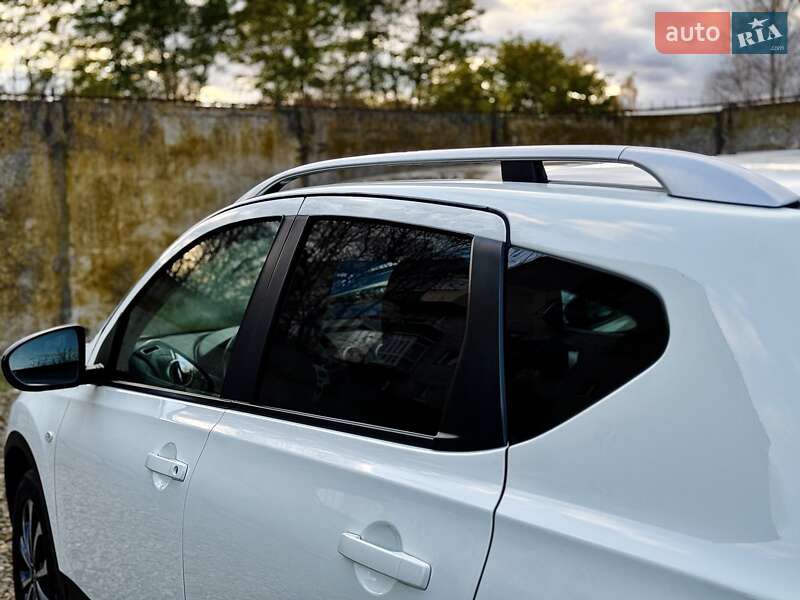 Внедорожник / Кроссовер Nissan Qashqai 2012 в Стрые