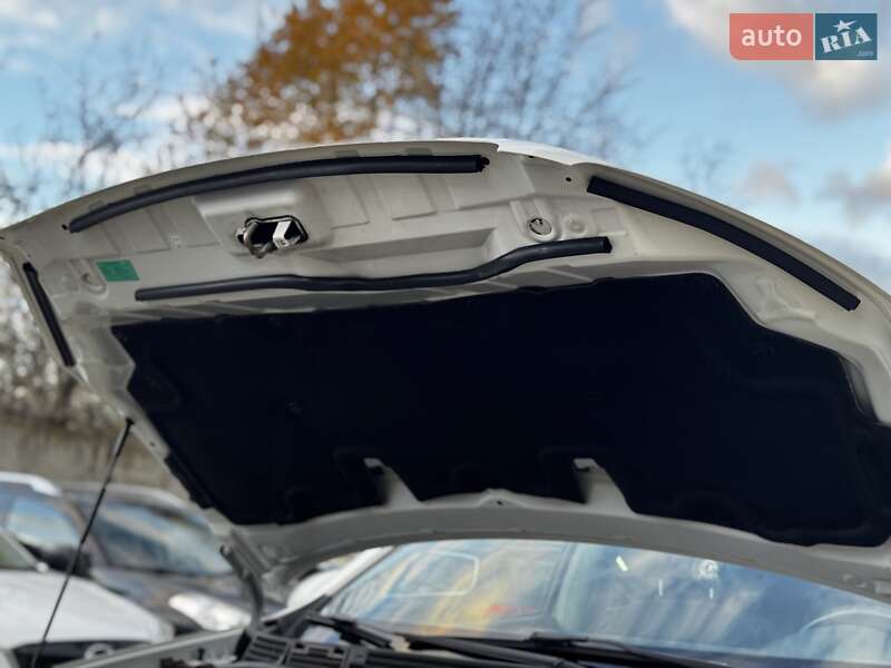 Внедорожник / Кроссовер Nissan Qashqai 2012 в Стрые