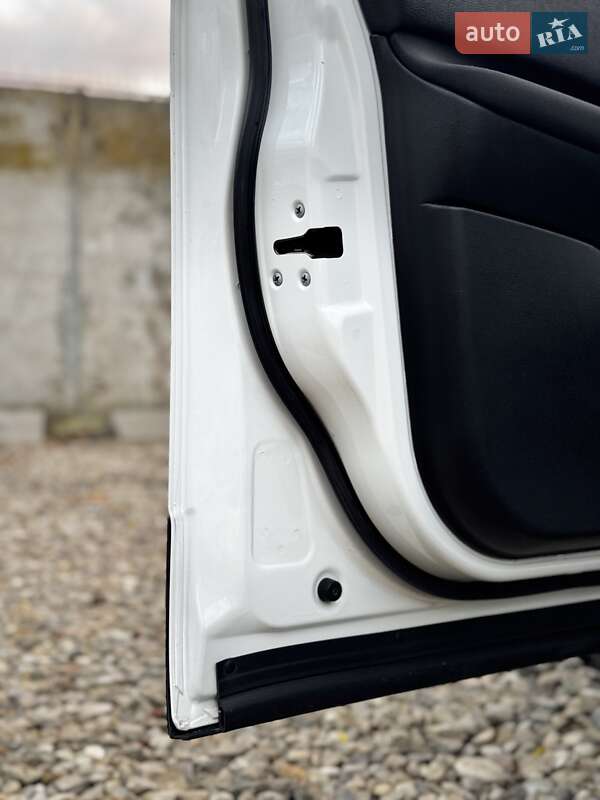 Внедорожник / Кроссовер Nissan Qashqai 2012 в Стрые