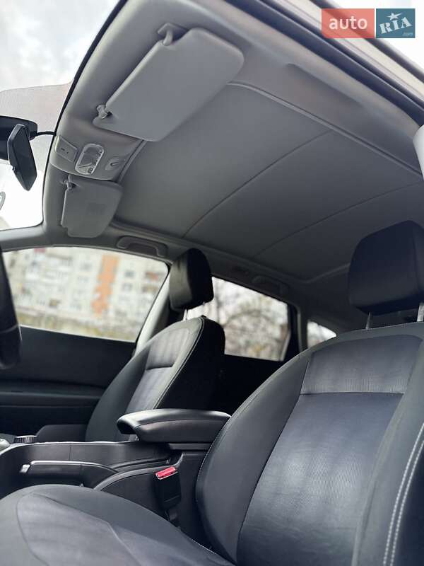 Внедорожник / Кроссовер Nissan Qashqai 2012 в Стрые