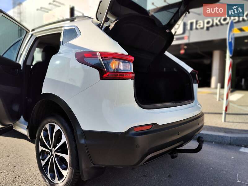 Внедорожник / Кроссовер Nissan Qashqai 2019 в Киеве