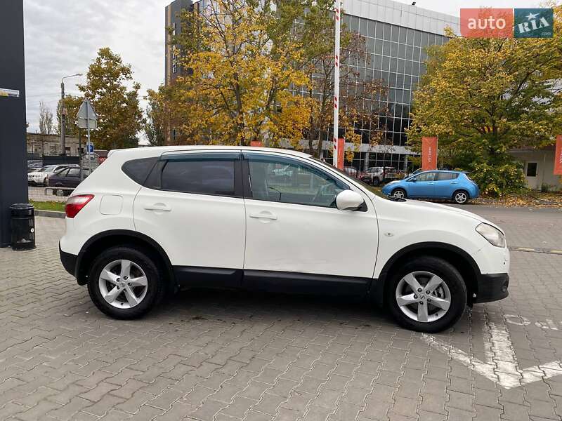 Позашляховик / Кросовер Nissan Qashqai 2011 в Одесі