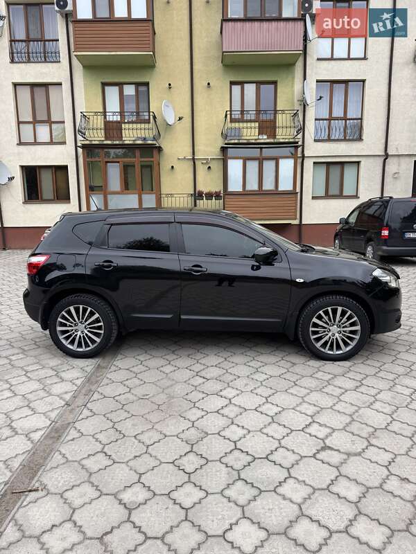 Внедорожник / Кроссовер Nissan Qashqai 2010 в Ровно
