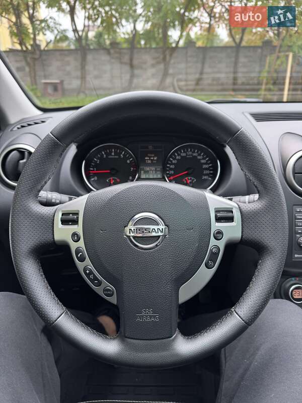 Внедорожник / Кроссовер Nissan Qashqai 2010 в Ровно
