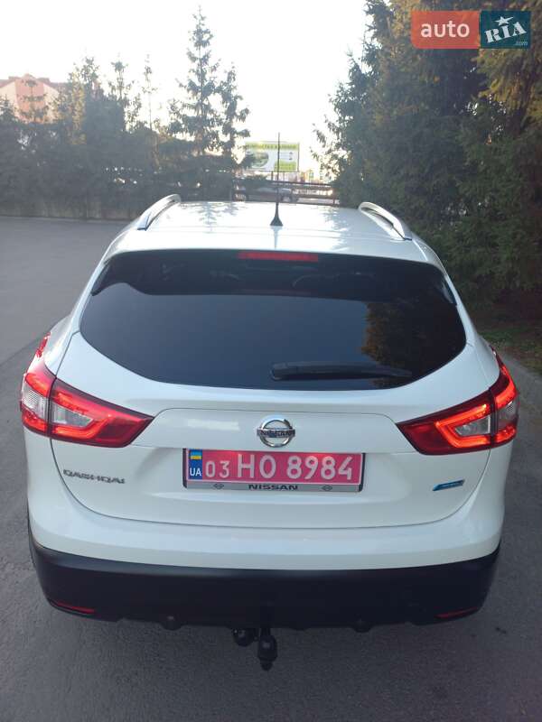 Позашляховик / Кросовер Nissan Qashqai 2015 в Тернополі фото 23 Позашляховик / Кросовер Nissan Qashqai 2015 в Тернополі