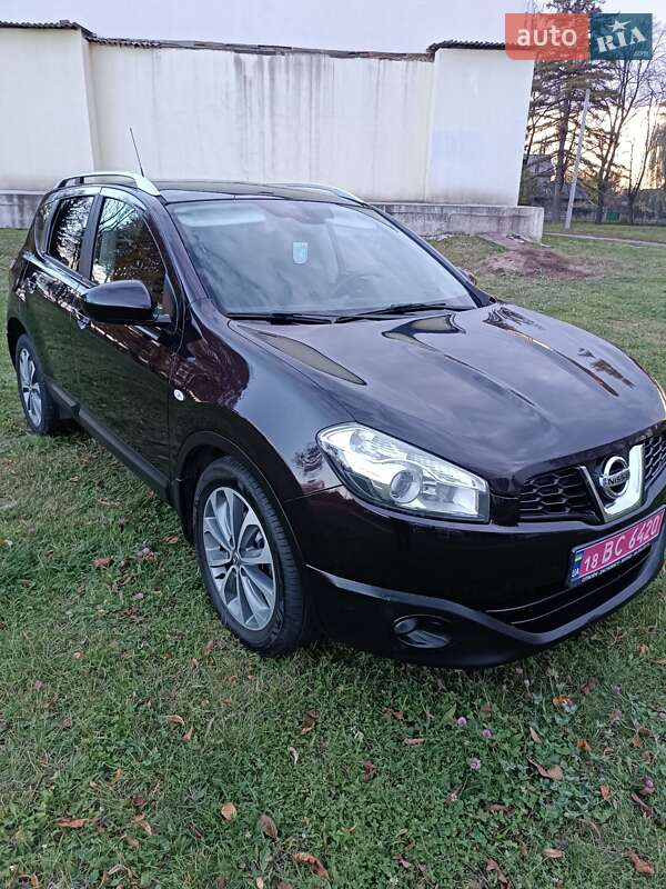 Позашляховик / Кросовер Nissan Qashqai 2010 в Вінниці