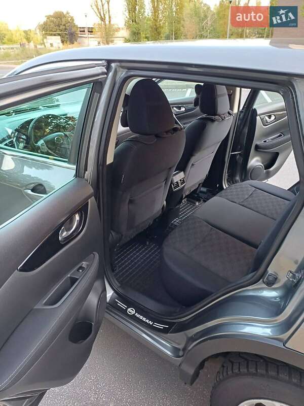 Внедорожник / Кроссовер Nissan Qashqai 2014 в Чернигове