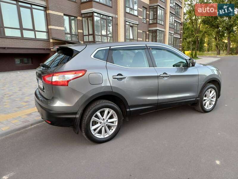 Внедорожник / Кроссовер Nissan Qashqai 2014 в Чернигове