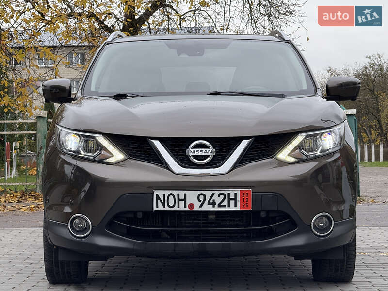Внедорожник / Кроссовер Nissan Qashqai 2015 в Кременце