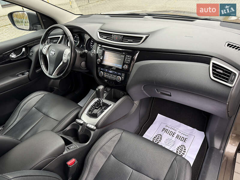 Внедорожник / Кроссовер Nissan Qashqai 2015 в Кременце