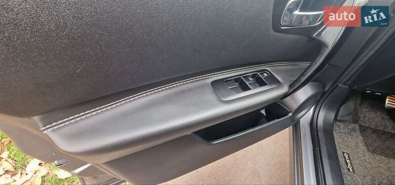 Внедорожник / Кроссовер Nissan Qashqai 2013 в Подольске