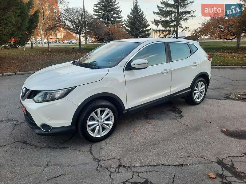Внедорожник / Кроссовер Nissan Qashqai 2014 в Полтаве