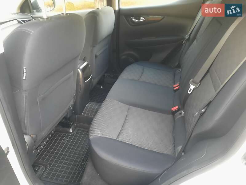 Внедорожник / Кроссовер Nissan Qashqai 2014 в Полтаве