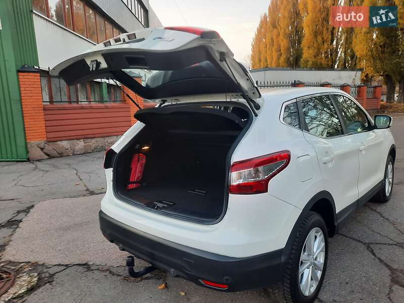 Внедорожник / Кроссовер Nissan Qashqai 2014 в Полтаве