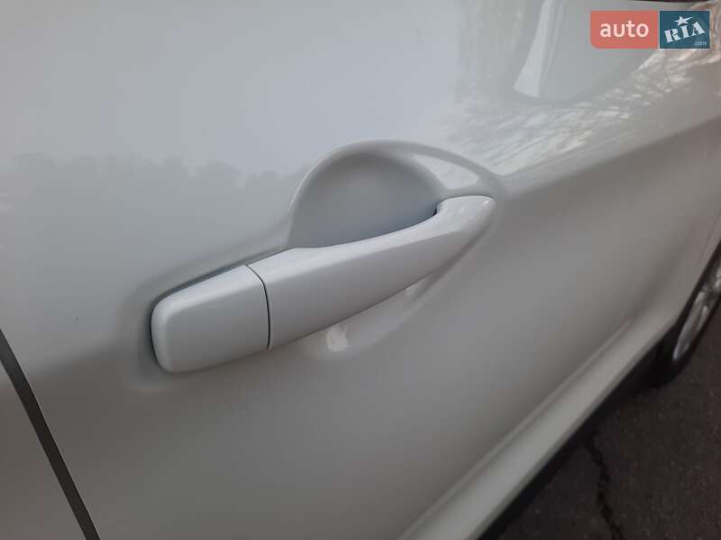 Внедорожник / Кроссовер Nissan Qashqai 2014 в Полтаве