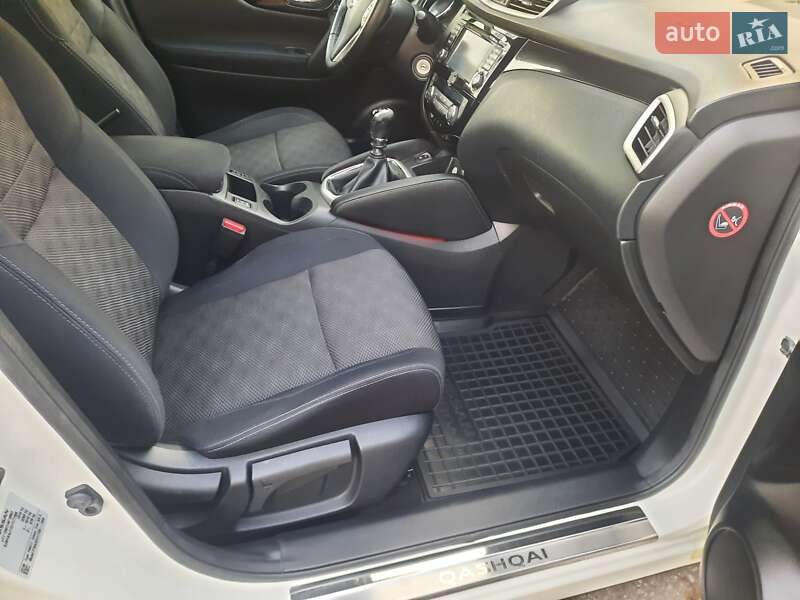 Внедорожник / Кроссовер Nissan Qashqai 2014 в Полтаве