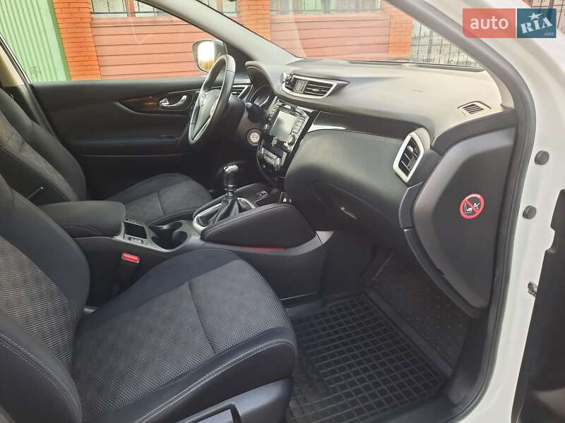 Внедорожник / Кроссовер Nissan Qashqai 2014 в Полтаве