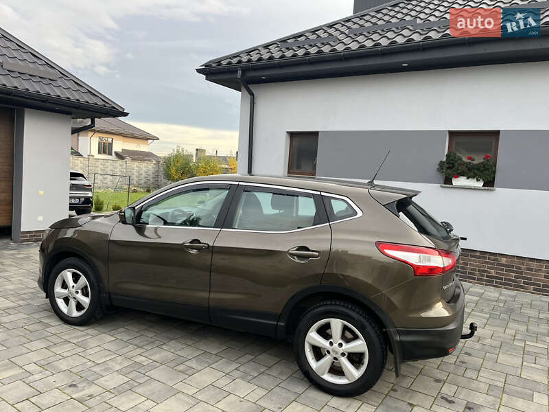 Внедорожник / Кроссовер Nissan Qashqai 2014 в Ровно