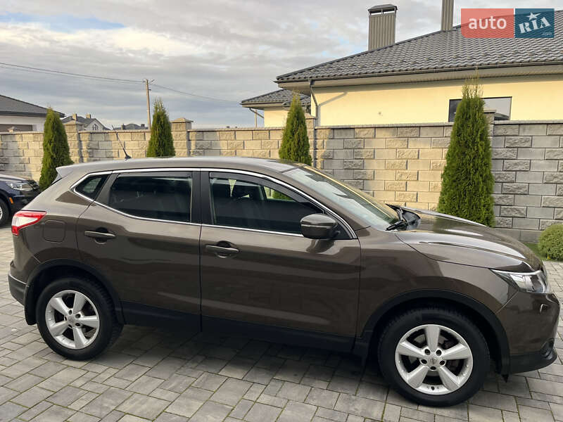 Внедорожник / Кроссовер Nissan Qashqai 2014 в Ровно