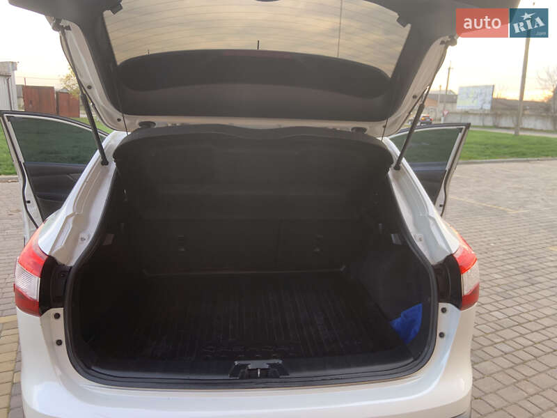 Внедорожник / Кроссовер Nissan Qashqai 2014 в Теофиполе