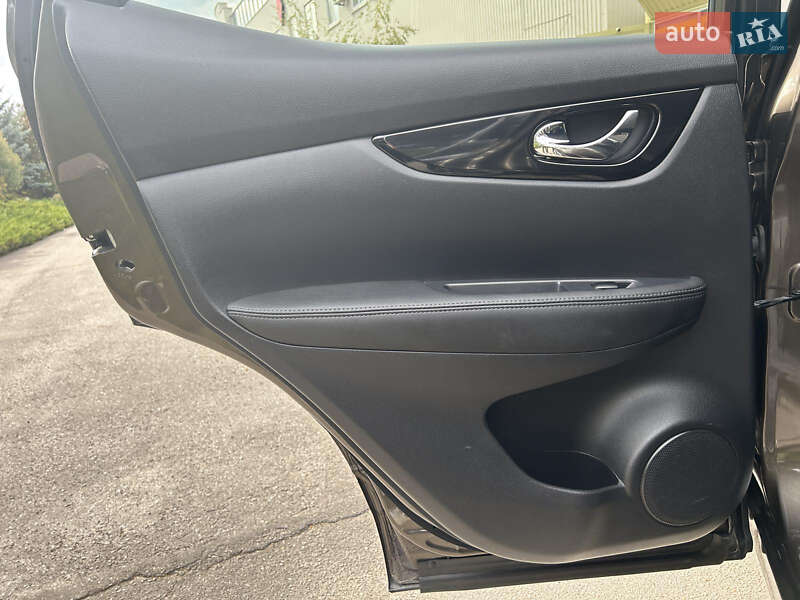 Позашляховик / Кросовер Nissan Qashqai 2015 в Полтаві фото 21 Позашляховик / Кросовер Nissan Qashqai 2015 в Полтаві