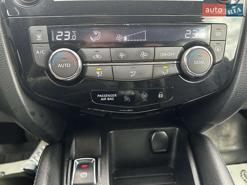 Позашляховик / Кросовер Nissan Qashqai 2015 в Полтаві фото 37 Позашляховик / Кросовер Nissan Qashqai 2015 в Полтаві