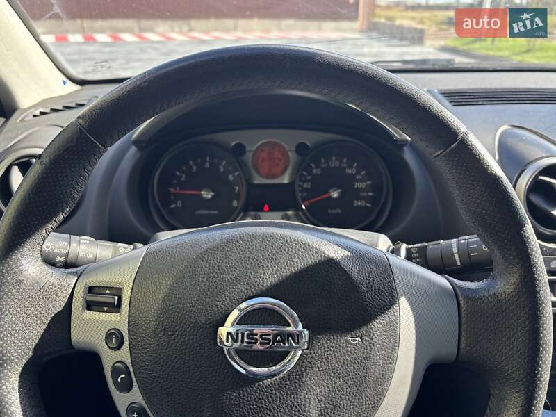 Позашляховик / Кросовер Nissan Qashqai 2008 в Києві